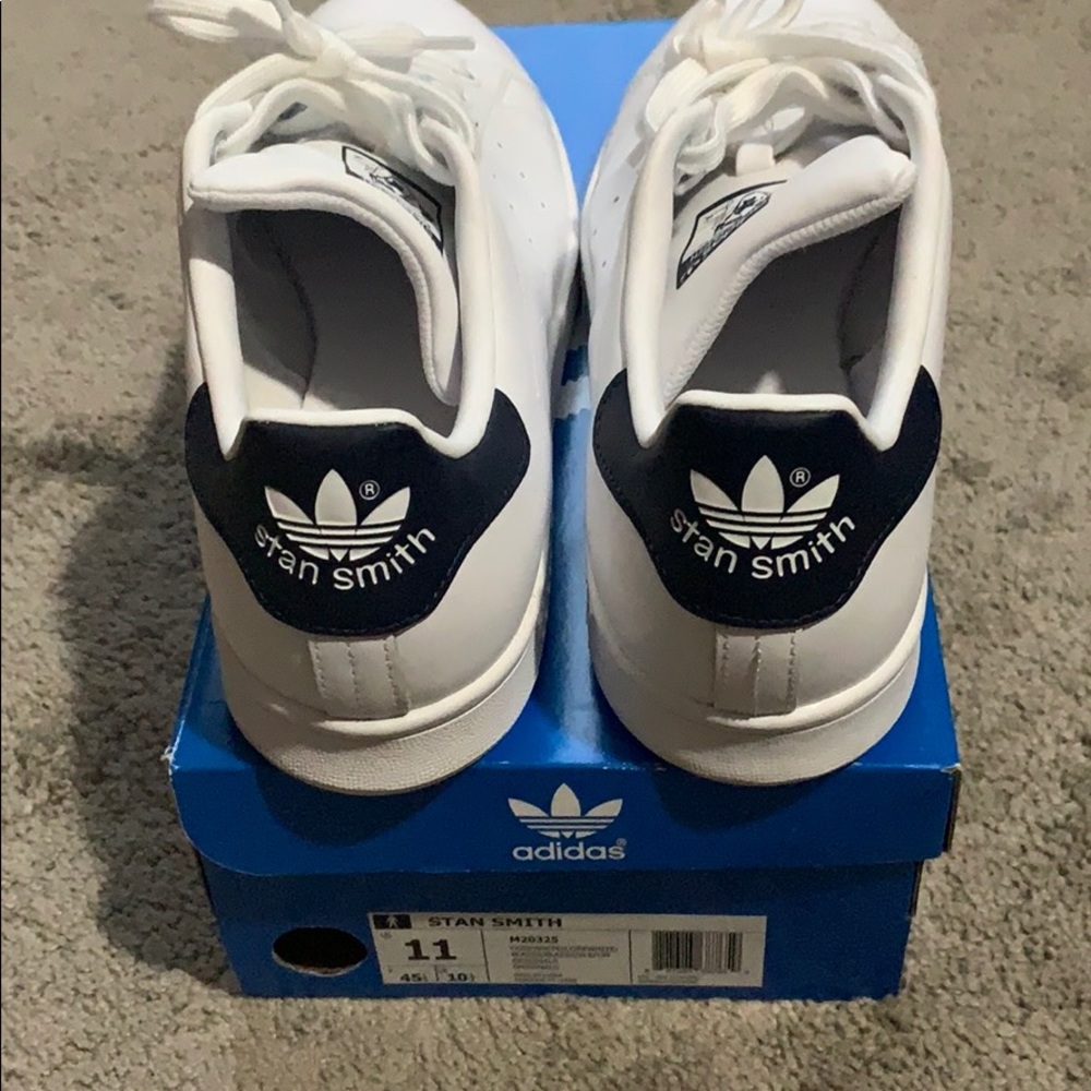 EUC Adidas Stan Smith shoes